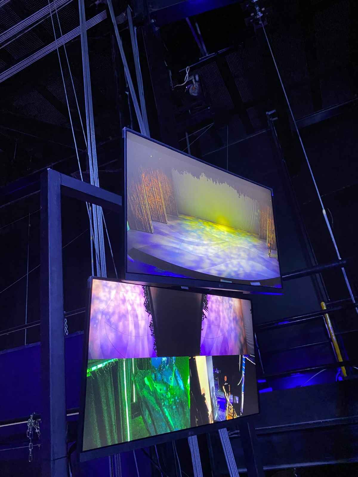 Taman Safari Bali, Varuna Underwater Theatrical Dining