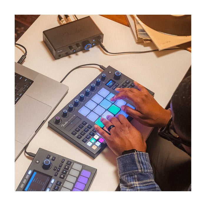 Fender Studio Motion 16 MIDI Pad Controller